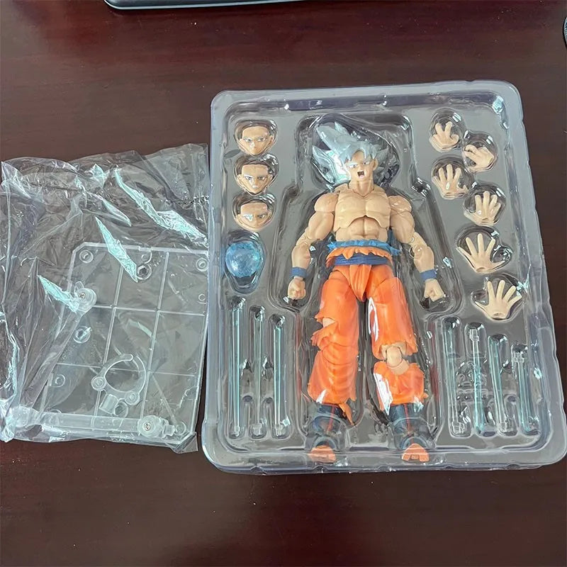 Dragon Ball Super – Ultra Instinct Goku Action Figure with Accessories – Articulated Collectible Model