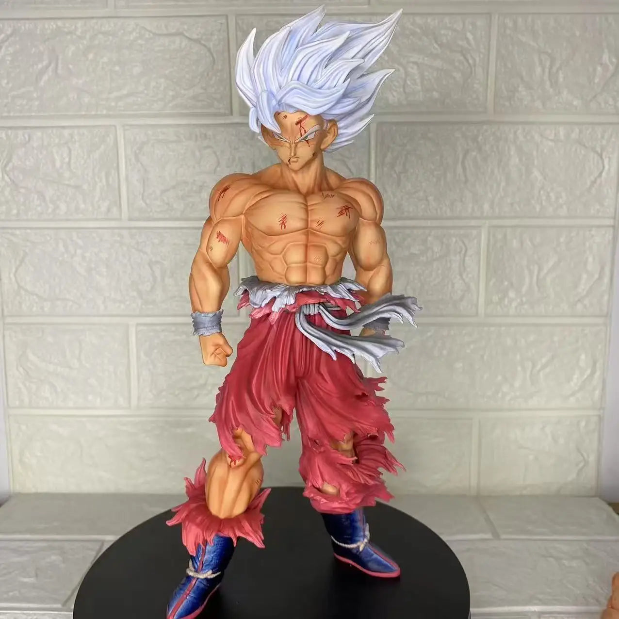 Super Saiyan Goku Action Figure