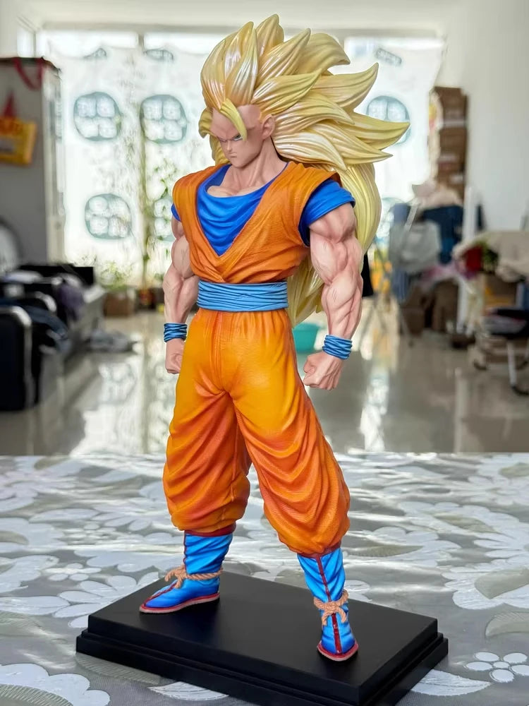 Super Saiyan 3 Goku Statue