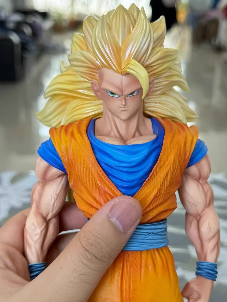 Super Saiyan 3 Goku Statue