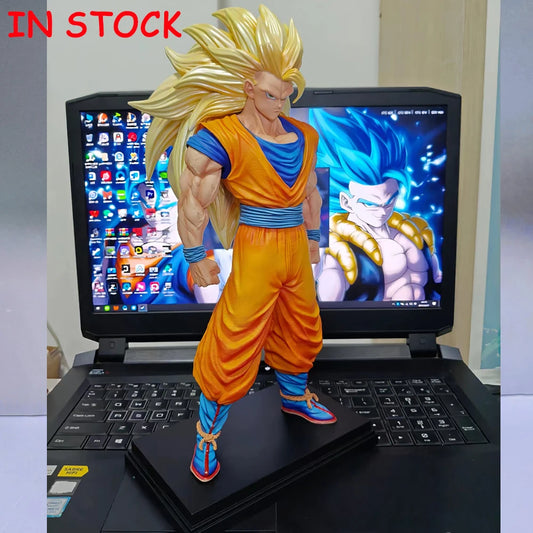 Super Saiyan 3 Goku Statue
