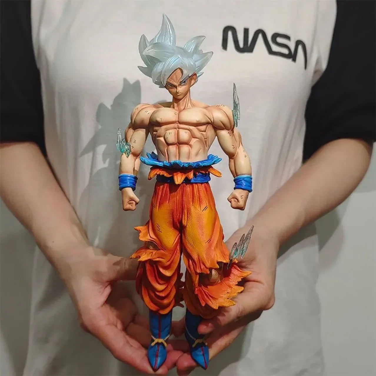 Goku Ultra Instinct - Elite Saiyan Warrior Display Figure