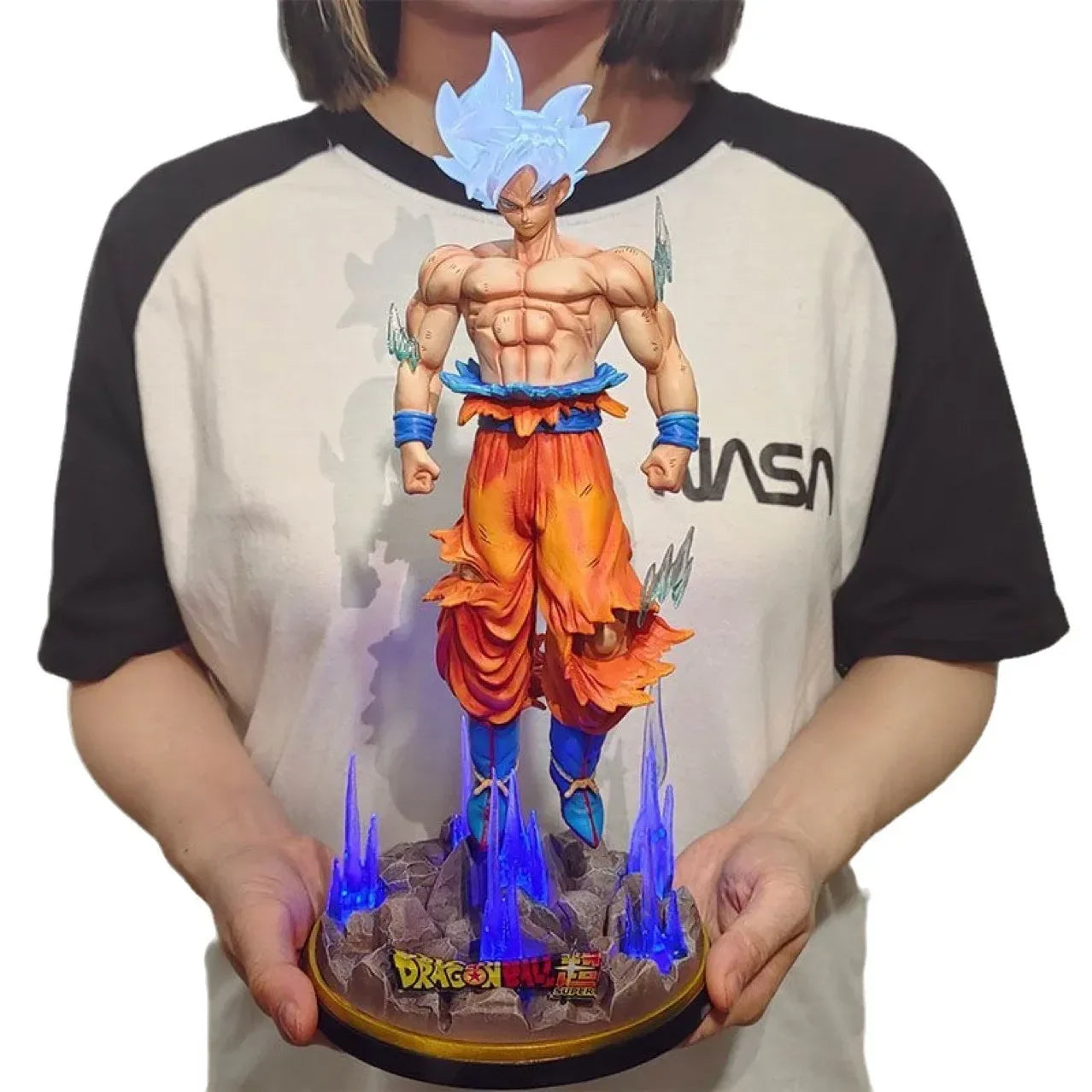 Goku Ultra Instinct - Elite Saiyan Warrior Display Figure
