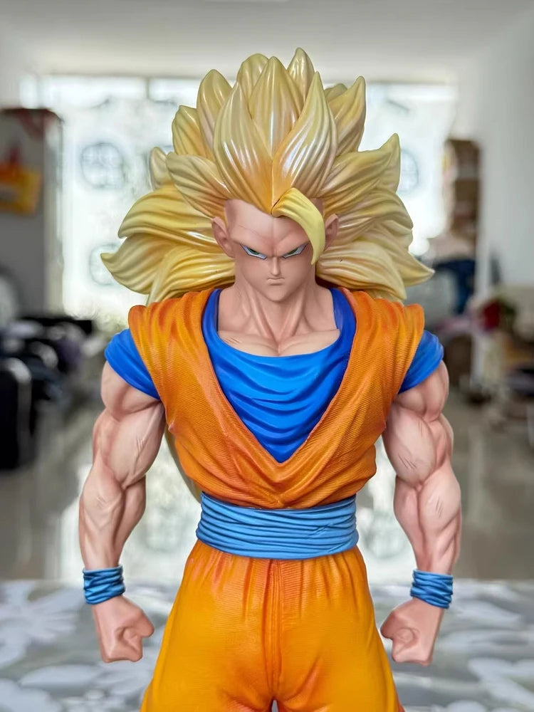 Super Saiyan 3 Goku Statue