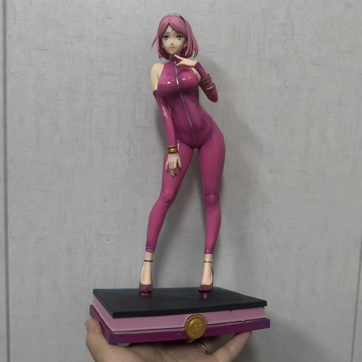 Naruto - Sakura and Hinata Sexy Outfits and Poses
