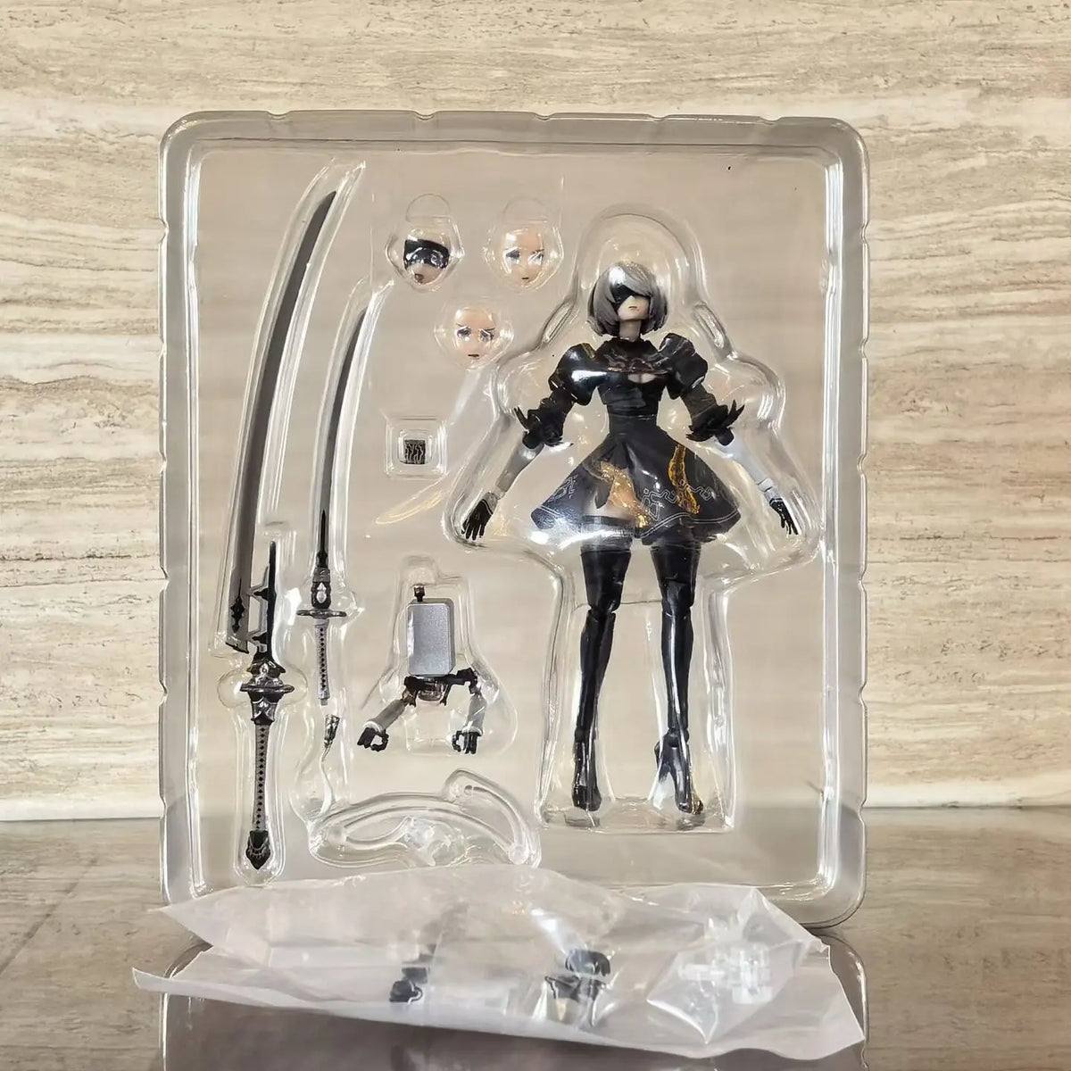NieR: Automata 2B & A2 Articulated Figures – Replica Models