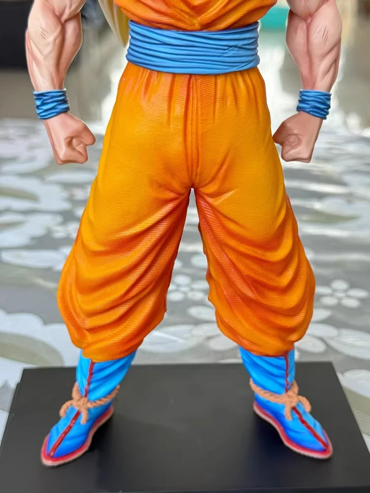 Super Saiyan 3 Goku Statue